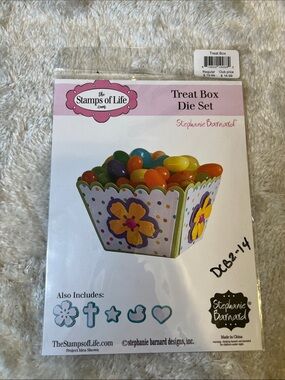 The Stamps of Life Treat Box Die Set